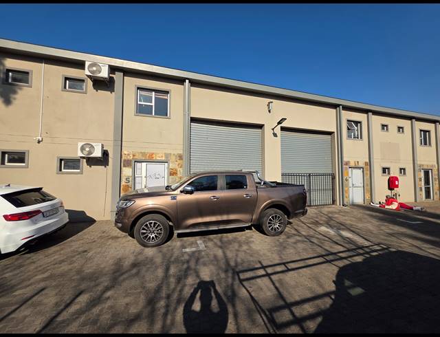 99M² WAREHOUSE FOR SALE IN CITY DEEP